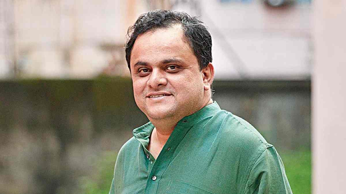 বাংলার শিক্ষকরা মর্যাদা পাচ্ছেন তো? শিক্ষক দিবসে ব্রাত্য- মলয় কে ...