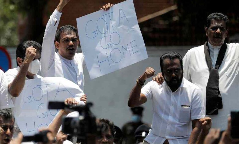 Sri Lanka's cabinet ministers resign