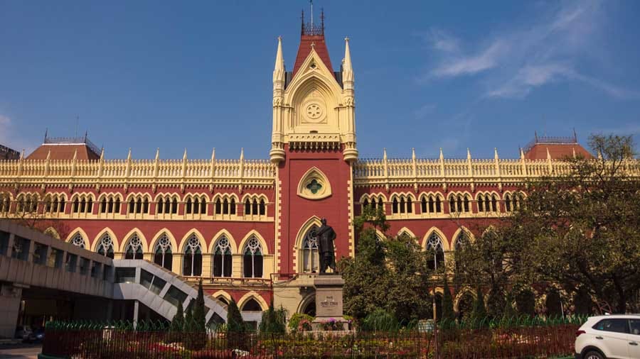 Kolkata High Court : বালু , কাকুদের জন্য এসএসকেমে বেড পাচ্ছেন না আশঙ্কাজনক রোগীরা , হাইকোর্টে দায়ের জনস্বার্থ মামলা