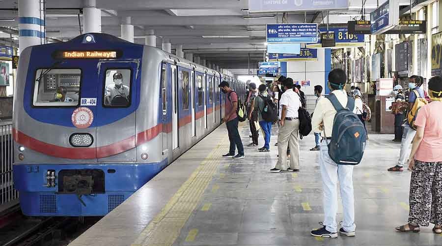 Kolkata Metro : কলকাতা মেট্রোতে মিলছে চাকরির সুযোগ , আবেদন করুন এখনই